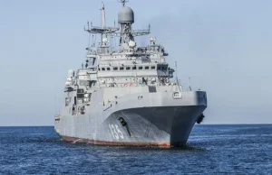 Duże rosyjskie okręty desantowe z problemami
