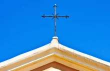 Szykuje się transakcja stulecia? Episkopat odkrył, że krzyże na kościołach...