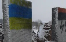 Pamiętacie zniszczone przez "ruskich trolli" polskie pomniki na Ukrainie?