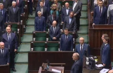 Kaczyński nie uczcił minutą ciszy pamięci o zmarłym prezydencie Adamowiczu.