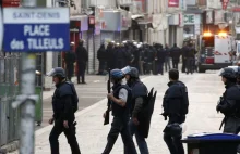 Francja: dwa miliardy euro strat po zamachach