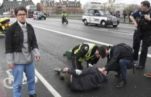 Lewicowi dziennikarze drwią z zamachu w Londynie. Bo był tam Kaczyński...