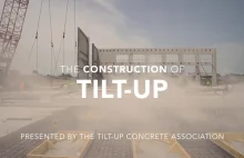 Wznoszenie budynków z betonowych paneli prefabrykowanych na placu budowy. USA
