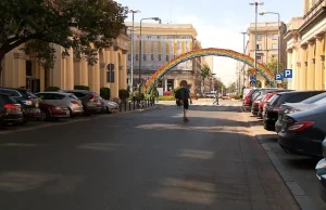 Tęcza znika przed 11. listopada. z placu Zbawiciela