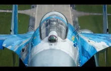 Su-27 Podczas Aerobaltic i prawie "pocałunek" w locie z fotografami.