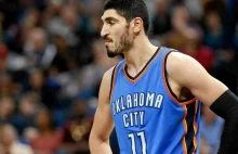 NBA. Enes Kanter zatrzymany w Bukareszcie. Turcja odebrała mu paszport