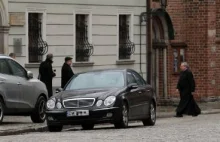 Wrocław: zabytkowy Ostrów Tumski zamienił się w wielki parking