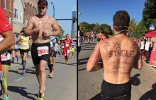 Podczas maratonu napisał sobie na plecach, że jest singlem. Nie spodziewał...