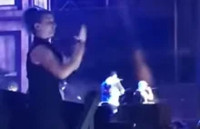 Tłumaczka języka migowego nawija za Eminemem