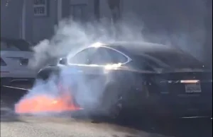 Samochód zapalił się bez żadnego powodu
