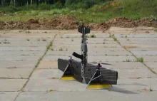 Rosyjskie drony wojskowe z AK-47