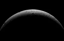 Dione, księżyc Saturna może posiadać podpowierzchniowy ocean