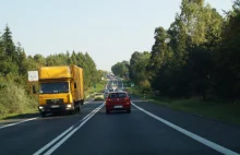 Kierowcy wściekli. Na trasie z Olkusza do Krakowa nie ma jak wyprzedzać