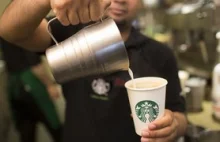 Starbucks musiał poluzować politykę tatuażową, bo brakuje mu tanich pracowników