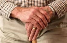 Objawy raka, które mogą być widoczne na twoich dłoniach | KobietaXL.pl