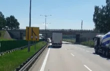 Na autostradzie a4 ciężarówki mogą korzystać tylko z lewego pasa ruchu !