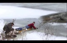 Polak ratuje psa z lodowatej wody i wpada pod lód