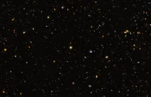 Głębokie, ultrafioletowe Pole Hubble'a.
