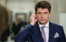 Kuriozalna teoria Ryszarda Petru. Internet zatrząsł się ze śmiechu