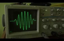 Arctic Monkeys - Do I Wanna Know na oscyloskopie.