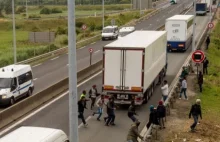 Śmierć w obozwisku Calais...