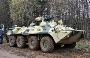 Rosjanie przerzucą ponad 100 wozów opancerzonych na granice z Ukrainą i...