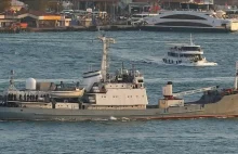 Profesjonaliści.ru - ruski okręt zwiadu elektronicznego zderzył się z innym...