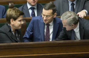 Morawiecki wstydzi się swojego majątku? Oświadczenie schował... [FELIETON]