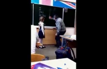Rosja - lekcja angielskiego i brutalny atak na agresywnego nauczyciela