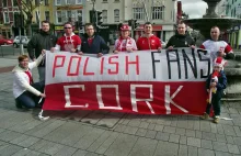 Fani Legii kibicowali swojej drużynie w Irlandii. Ukradli flagę kibicom z Polski