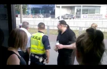 Policja odbiera lody w autobusach WARSZAWA