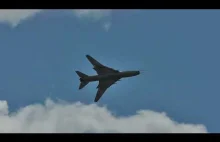 Nietypowe lądowanie Su-22 po zakończeniu pokazu