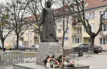 Rada Miasta Gdańska: Pomnik ks. Jankowskiego zostanie rozebrany