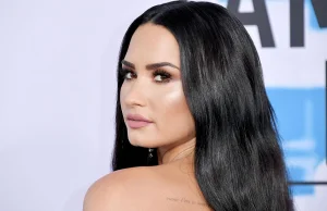 DEMI LOVATO PRZYJĘŁA CHRZEST W IZRAELU