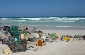 ESA testuje wykrywanie oceanicznych śmieci za pomocą satelitów