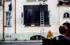 Rzeszów. Cenzura na ESK! Naga kobieta nie może wisieć na murach zamku