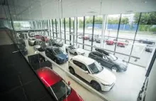 Kradzież 5 samochodów z salonu Mazda Mirai Motors w Sosnowcu