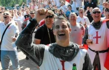 Euro 2012. Angielscy kibice przeszli przez Donieck z... trumną