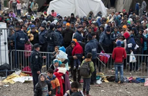 Imigranci skarżą się na warunki w obozach w Słowenii i podpalają namioty