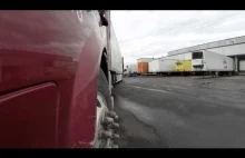 Cofanie truckiem / TIR em widok na koło kierujące