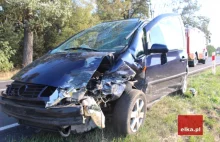 Śpisz sobie na spokojnie w rowie, a nad Tobą zderzają się trzy auta