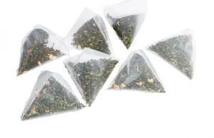 Plastikowe torebki uwalniają do herbaty drobne cząsteczki tworzywa