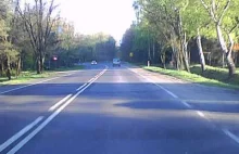 Motocyklista śmieciarz - droga nr 801 Warszawa - Dęblin