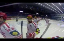Mecz czeskiej Extraligi z perspektywy zawodnika! Dynamika hokeja w pełnej krasie