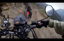 Jazda motocyklem na krawędzi Kaszmir w północnych Indiach