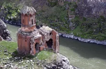 Ani - dawna stolica Armenii, obecnie tylko pięknie położone ruiny.