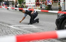 Niemcy: zaatakował przechodniów nożem. Napastnik w rękach policji