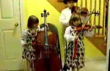 Góralska muzyka w wykonaniu małych dzieci.