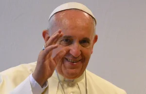 Papież nazwał 'hipokrytami' duchownych, którzy 'żyją, jak bogaci' - Wiadomości