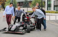 Studenci z Politechniki Wrocławskiej budują bolid wyścigowy na wzór Formuły 1